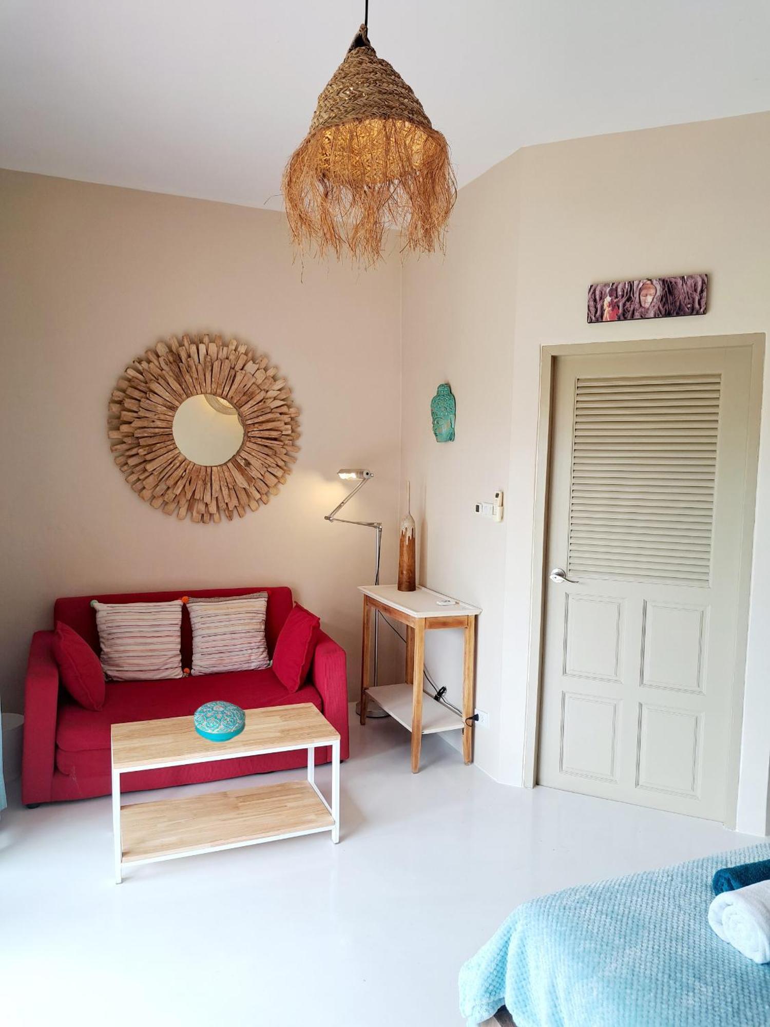 Laura Guest House-Adult Only- Hua Thanon  Exterior photo