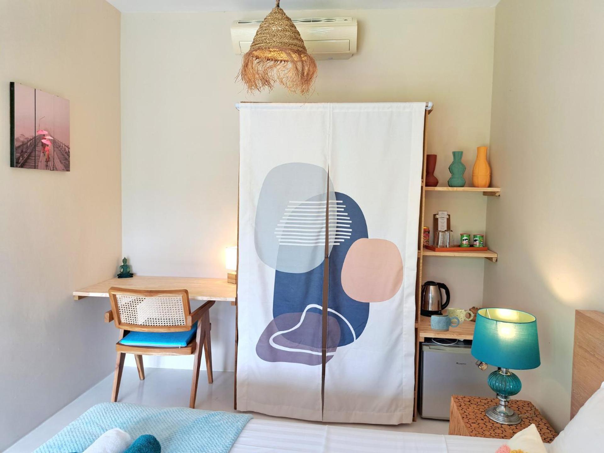 Laura Guest House-Adult Only- Hua Thanon  Exterior photo