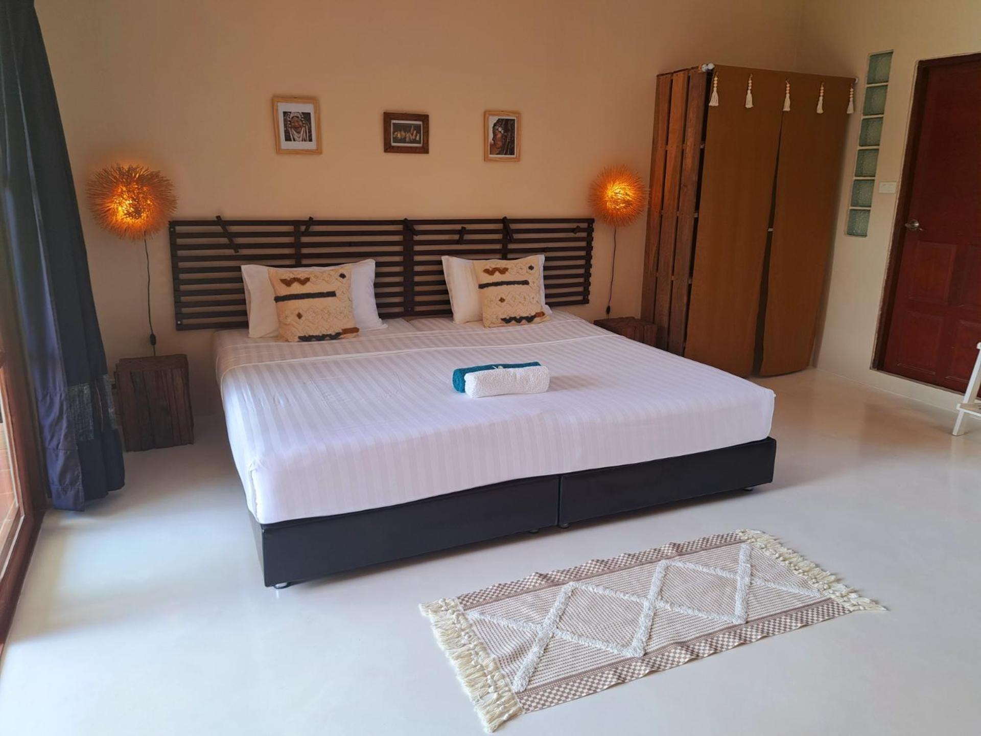 Laura Guest House-Adult Only- Hua Thanon  Exterior photo