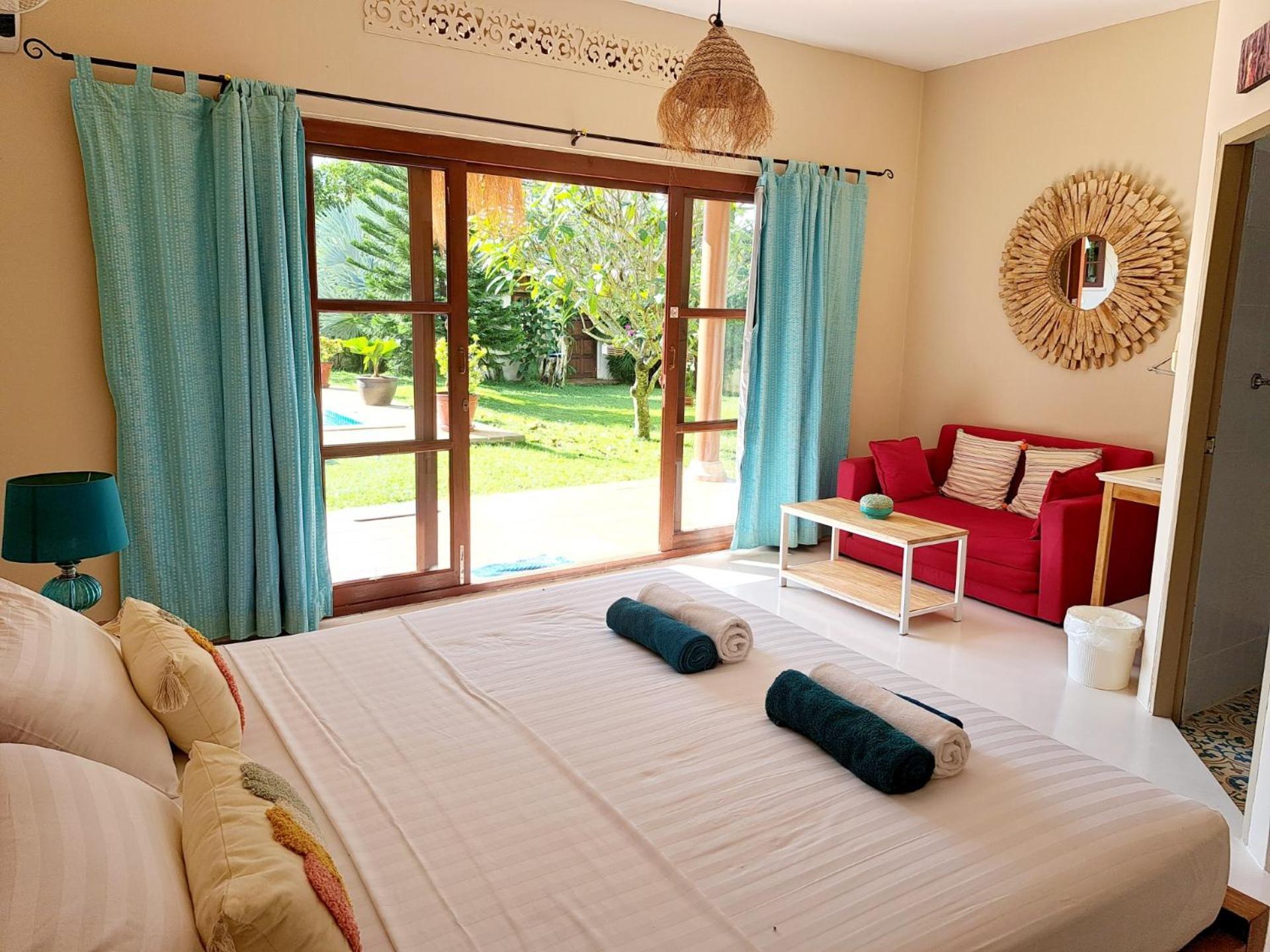 Laura Guest House-Adult Only- Hua Thanon  Room photo