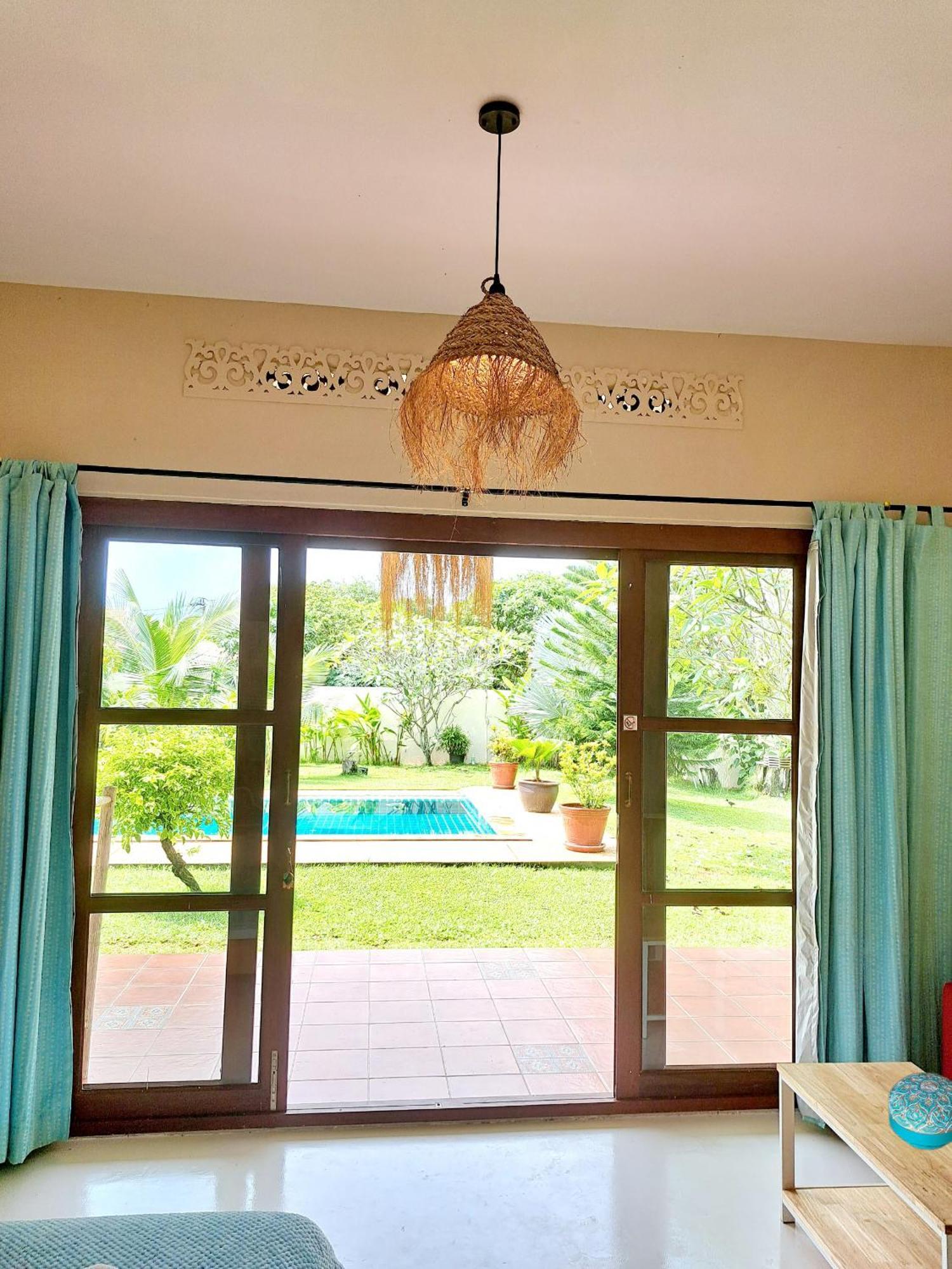 Laura Guest House-Adult Only- Hua Thanon  Room photo