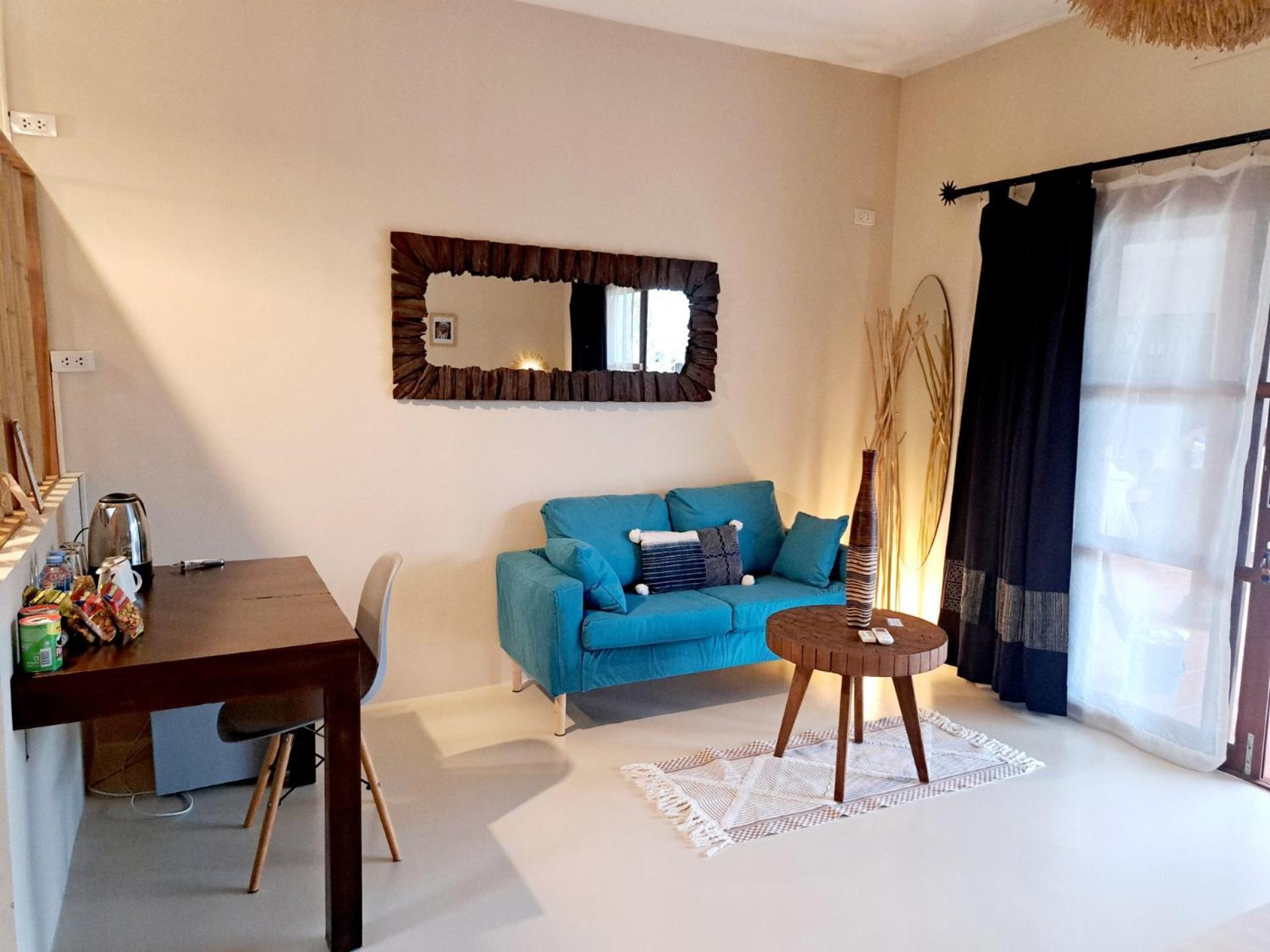 Laura Guest House-Adult Only- Hua Thanon  Exterior photo